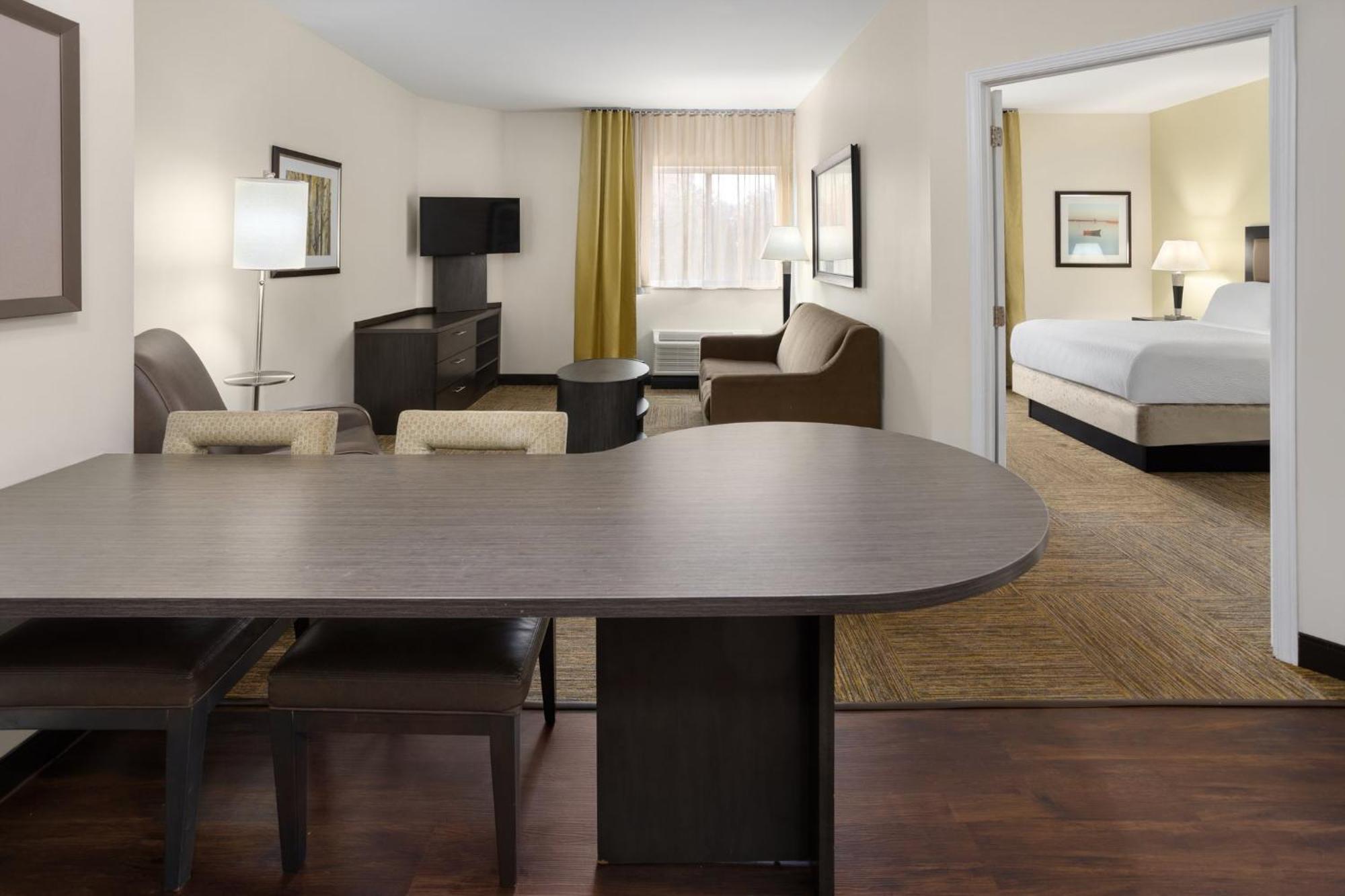 Candlewood Suites Philadelphia - Airport Area By Ihg Chester Dış mekan fotoğraf