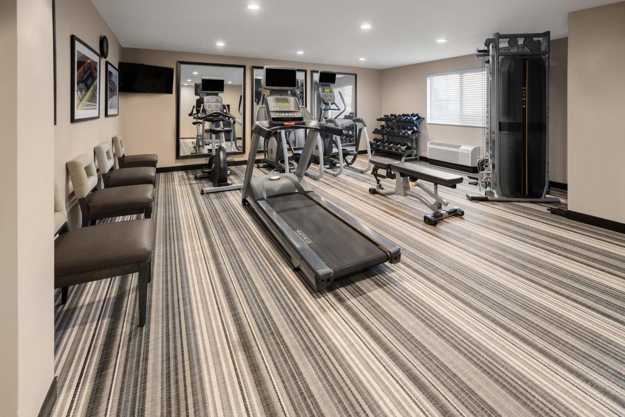 Candlewood Suites Philadelphia - Airport Area By Ihg Chester Dış mekan fotoğraf